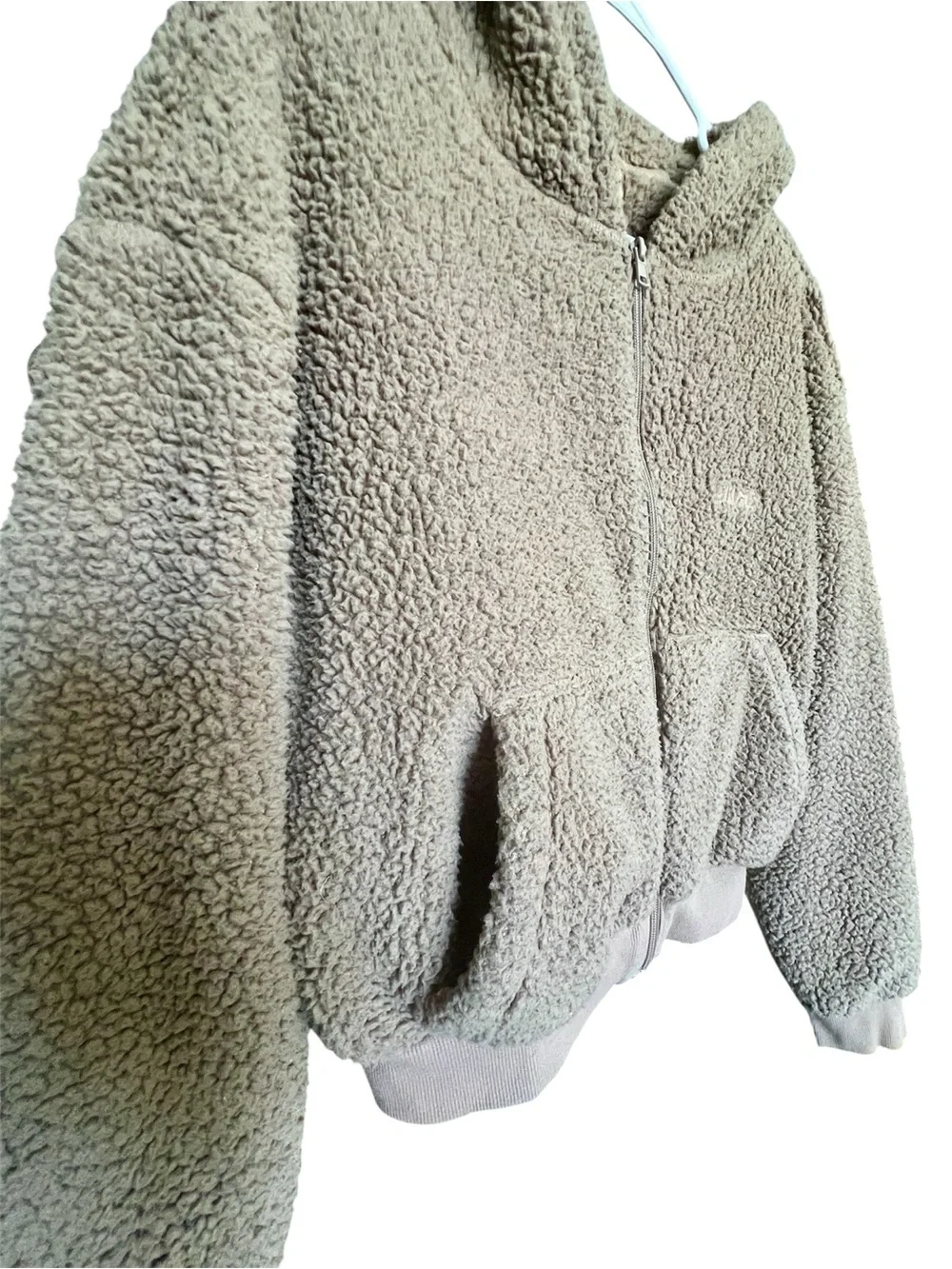 SKIMS Teddy Zip Up Hoodie Jacket SZ M Taupe Cozy Cropped Fleece Pockets